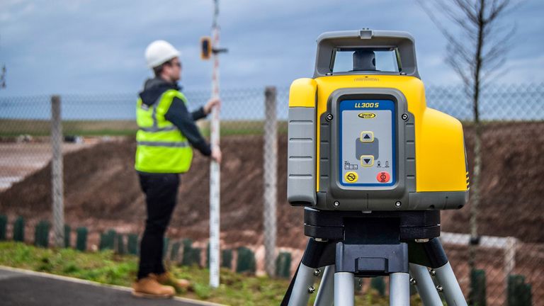 How to Use a Rotary Laser Level Outdoor How to Use a Rotary Laser Level Outdoor