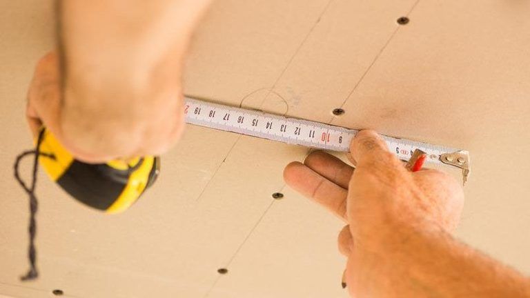 How to mark a straight line on a ceiling? How to mark a straight line on a ceiling?