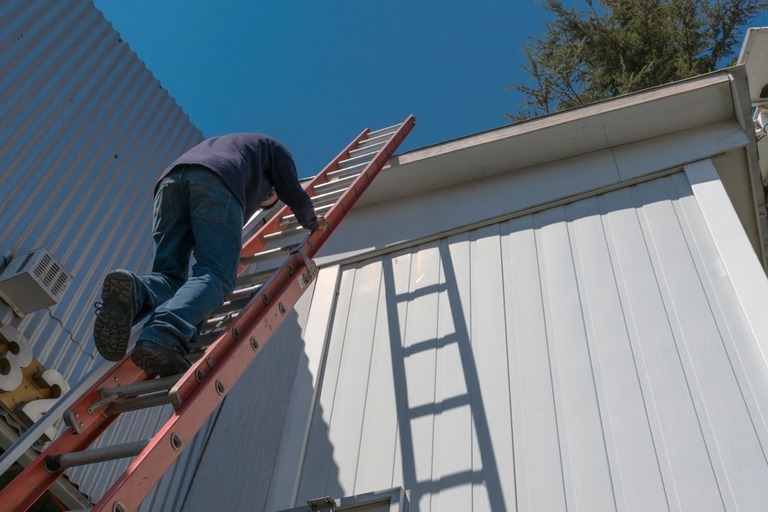 Safety Tips For Homeowners Working at Height Safety Tips For Homeowners Working at Height