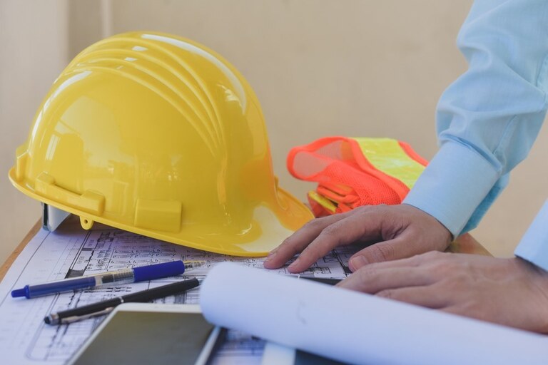 Safety Tips For Homeowners Working at Height Safety Tips For Homeowners Working at Height